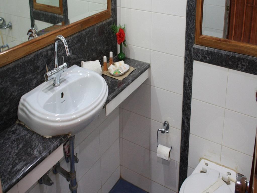 Shingar Regency Hotel Manali  Bagian luar foto